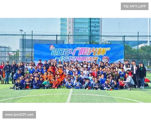 英超俱乐部社区活动持续开展,足球公益惠及基层